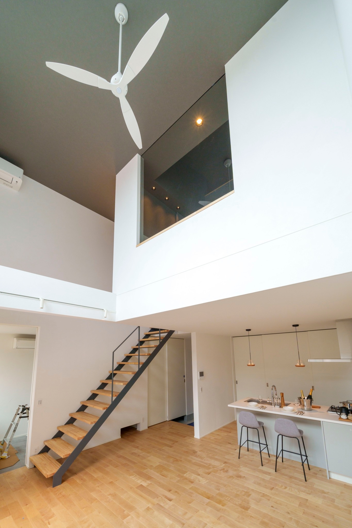 utunomiya | WORKS | GALAS